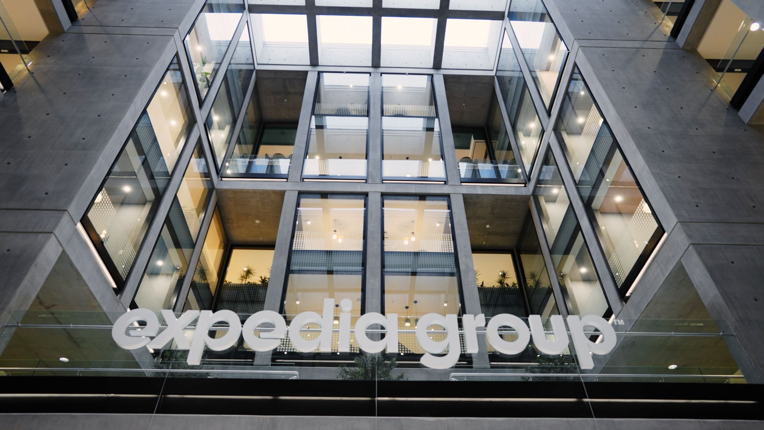 Enterprise & Industry Video Case Study: Expedia - Return to Office